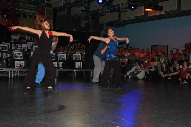 min 2005 11 12 fous swing 269